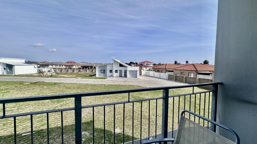 2 Bedroom Property for Sale in Overbaakens Eastern Cape